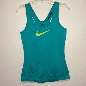 Nike Green Fitted Sleeveless Tank Top